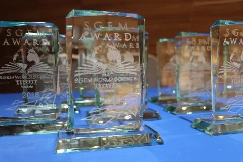 Crystal plaques for outstanding scientific presentations